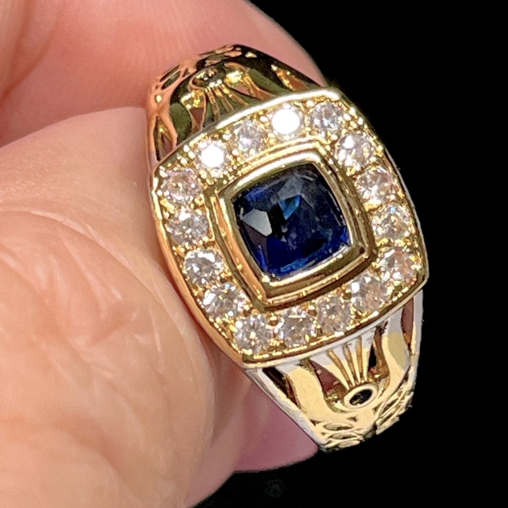 🖤💍Mens two tone/rhinestone and blue stone ring new never worn